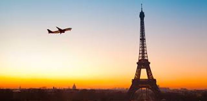Flights to Paris: Traveling Tips in 2025